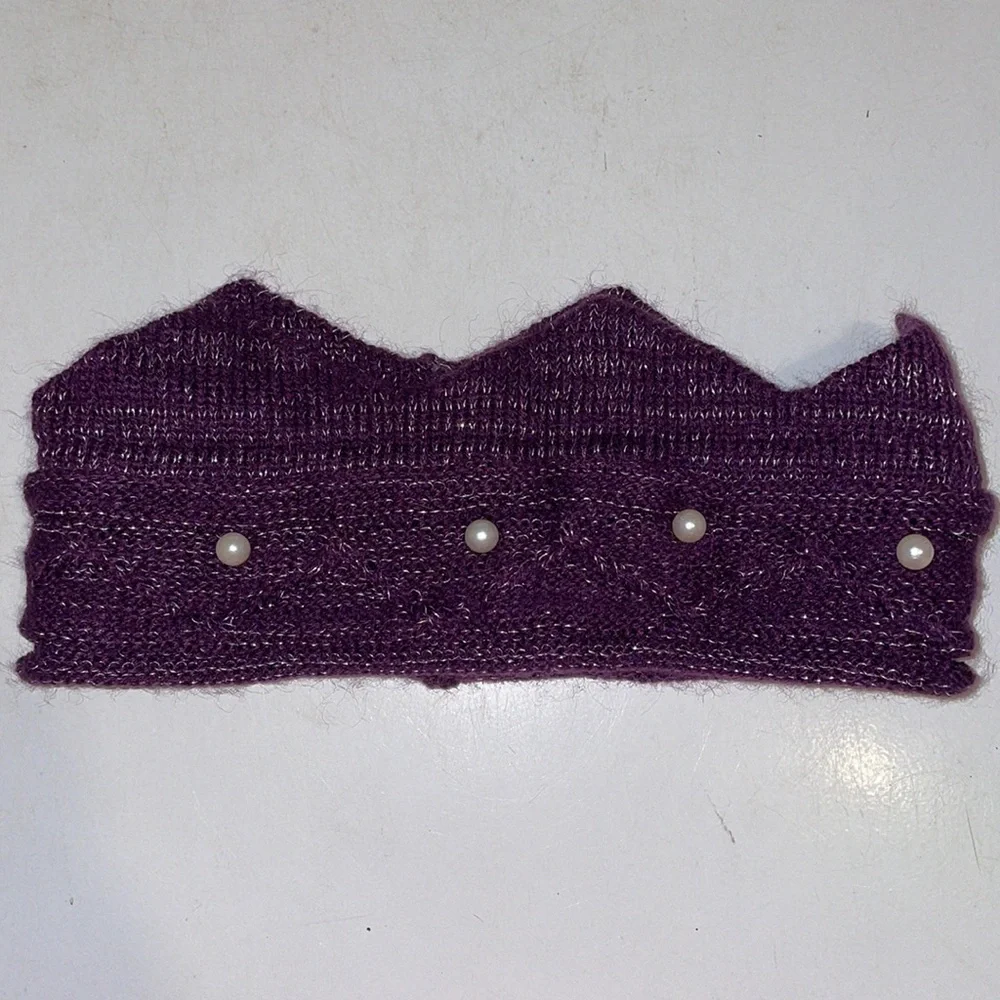 Children’s knitted crown ear warmer